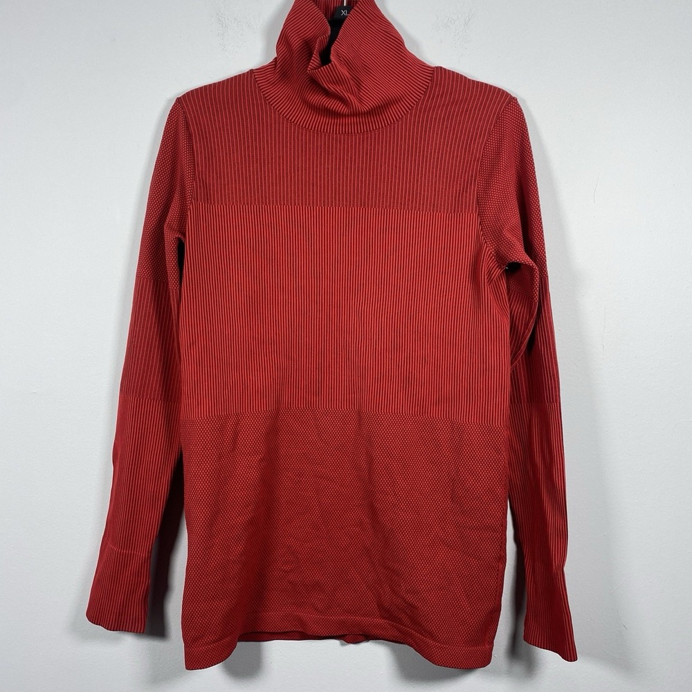 Athleta Flurry Base Layer Seamless Turtleneck Pullover Long Sleeve Women's L Red